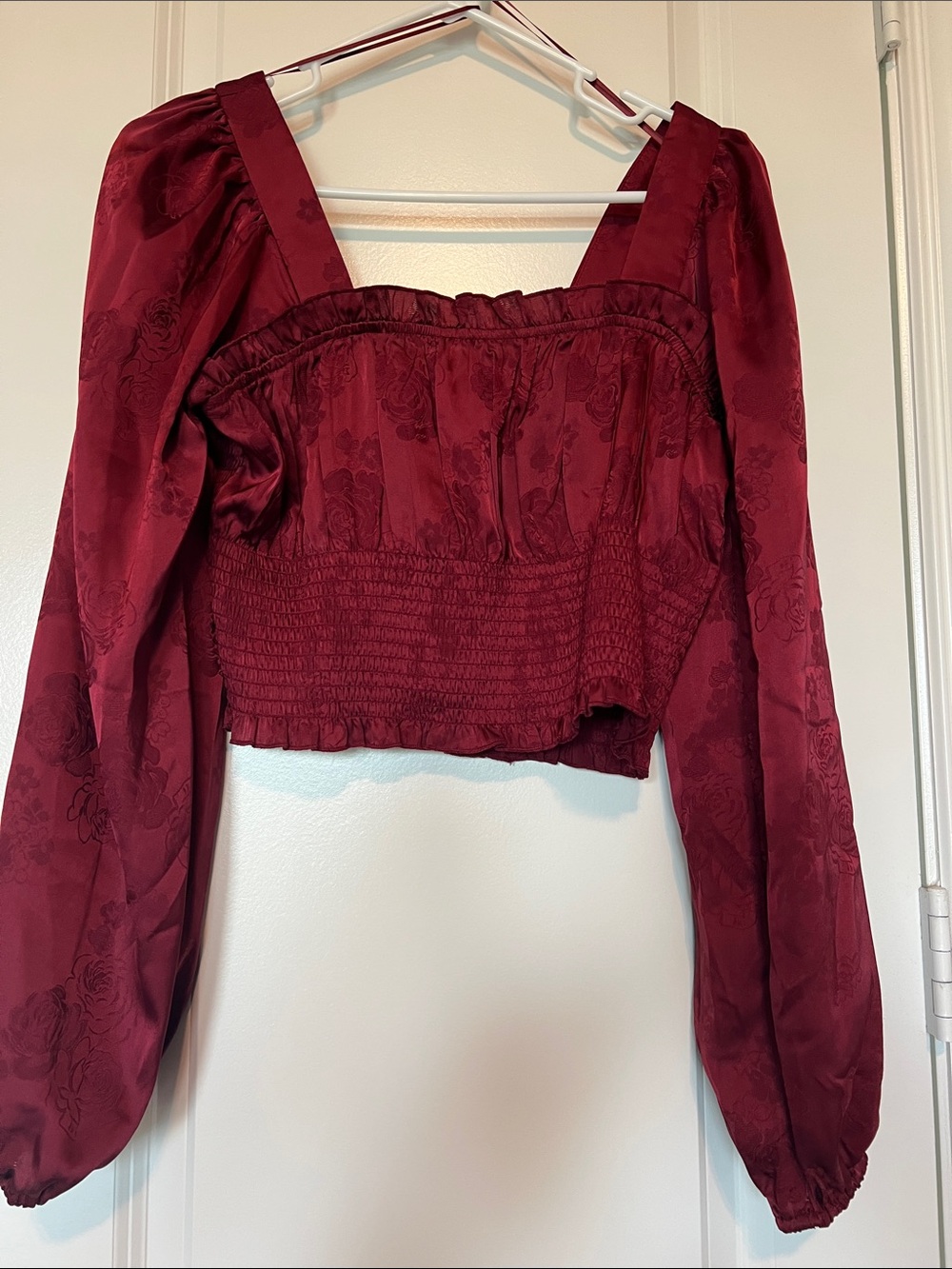 Tinseltown Burgundy Puff-Sleeve Smocked Crop Blouse